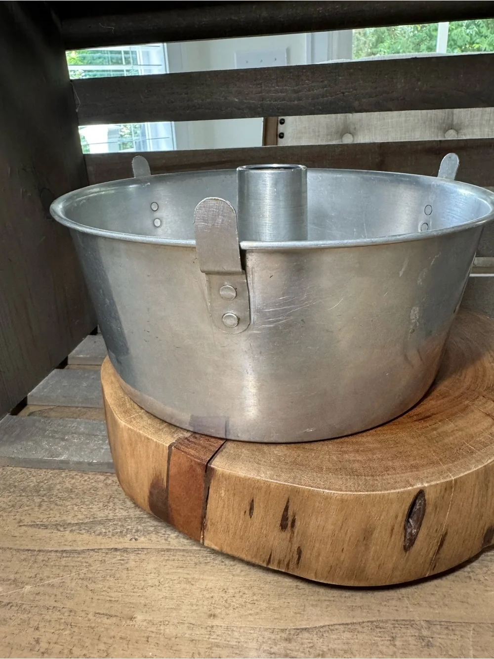 Vintage Aluminum Angel Food/Tube Cake Pan - Silver